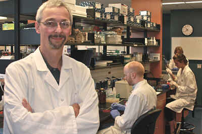 Prof Searches for Clues to Antibacterial Resistance