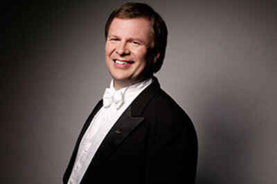 Renowned Baritone and Former U of G Student Joins Choirs for Performance