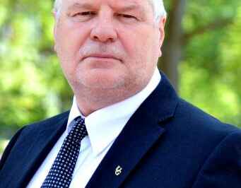 Important Factors to Consider When Selecting Grad School, CBE Associate Dean Says