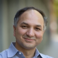 Plant Ag Prof Discusses Powerful Microbes on Quirks and Quarks