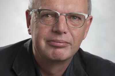 Microbiology Expert Discusses Gloves as COVID-19 Protection