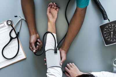 Women’s Heart Attack Symptoms Are Different, and Clinical Care Must Catch Up