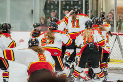 Gryphons Capture U Sports Women’s Hockey Championship: Be Part of the Celebration!