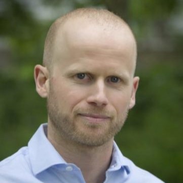 Environmental Scientist Discusses Managing Heat in Cities with CBC News 