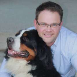 Global News Consults Veterinarian About Hospital Service Dogs