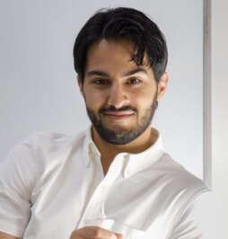 Globe and Mail Features Post-doc’s Algae Research