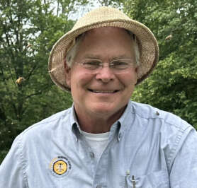 Honey Bee Expert Talks New Research Centre with University Affairs