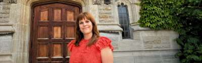 Mature Student Felt She Wasn’t ‘University Material,’ Graduates Top of Class