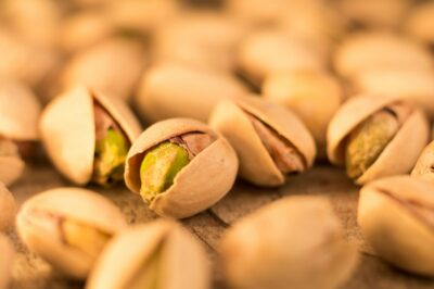 Food Scientists Make Headlines on Salmonella, Botulism Outbreaks 